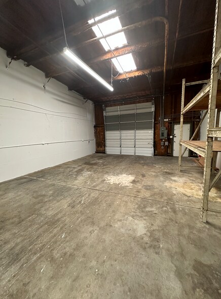 More Photos Of 118-122 Space Park Dr, Nashville Unknown For Lease