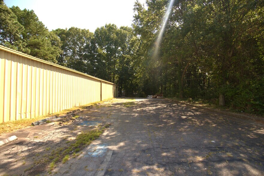 More Photos Of 6474 Ga-85 Hwy, Riverdale Freestanding For Sale