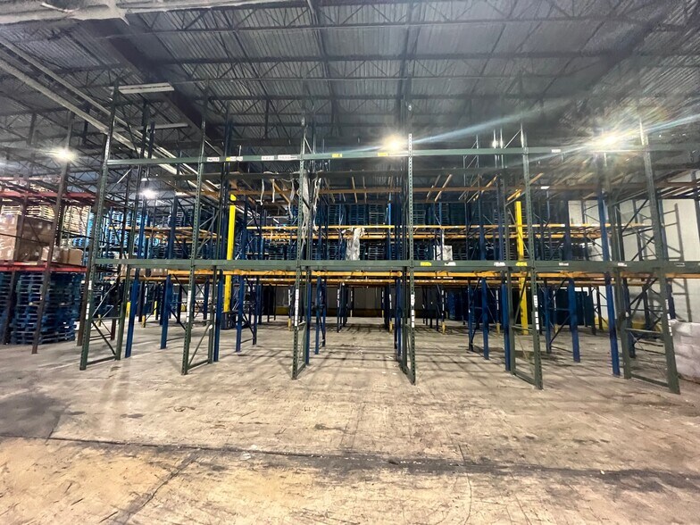 More Photos Of 1301 NW 89th Ct, Miami Warehouse For Lease