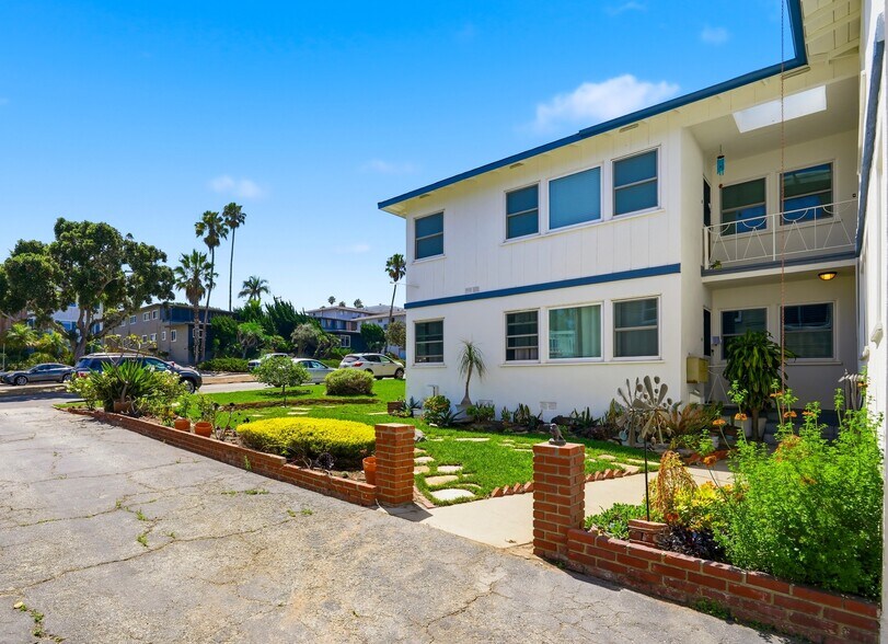 More Photos Of 313 Calle Miramar, Redondo Beach Apartments For Sale