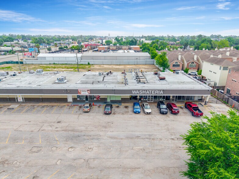 More Photos Of 4424 N Shepherd Dr, Houston Storefront For Lease