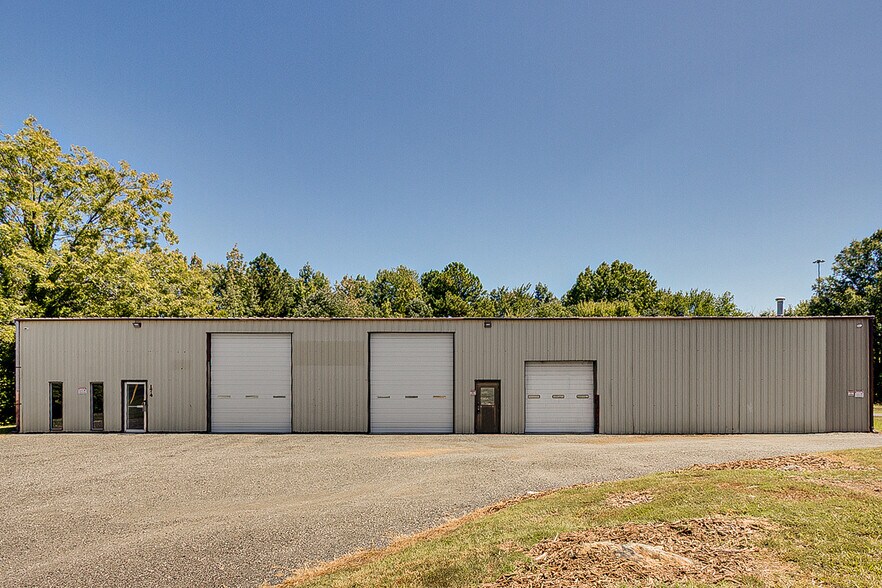 More Photos Of 174 LeWallen Rd, Asheboro Auto Repair For Lease