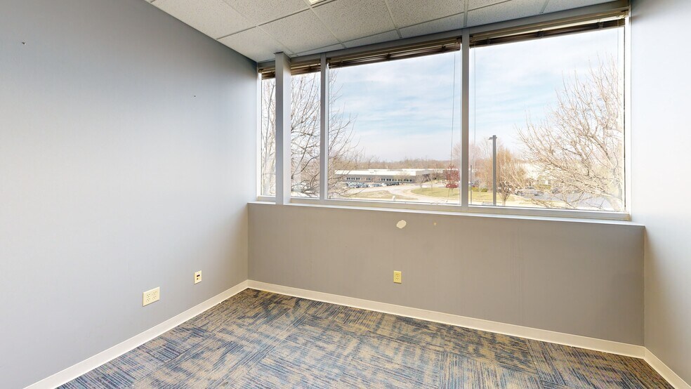 More Photos Of 5506 Walsh Ln, Rogers Office For Lease
