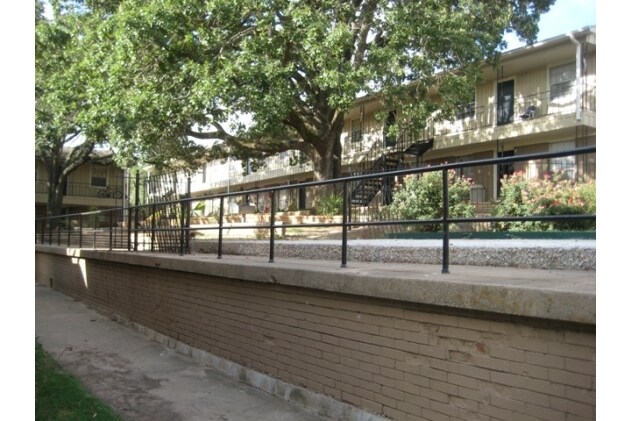 More Photos Of 3300 S College Ave, Bryan Apartments For Sale