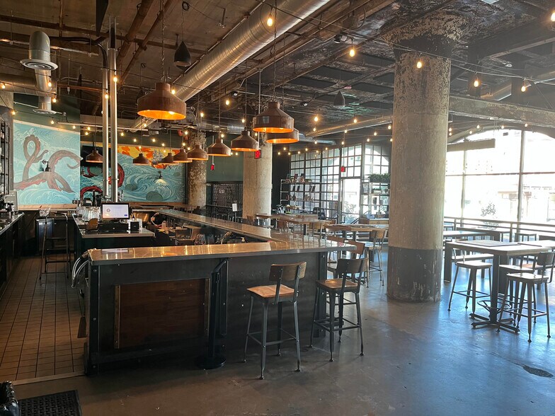 More Photos Of 990 Spring Garden St, Philadelphia Loft Creative Space For Lease