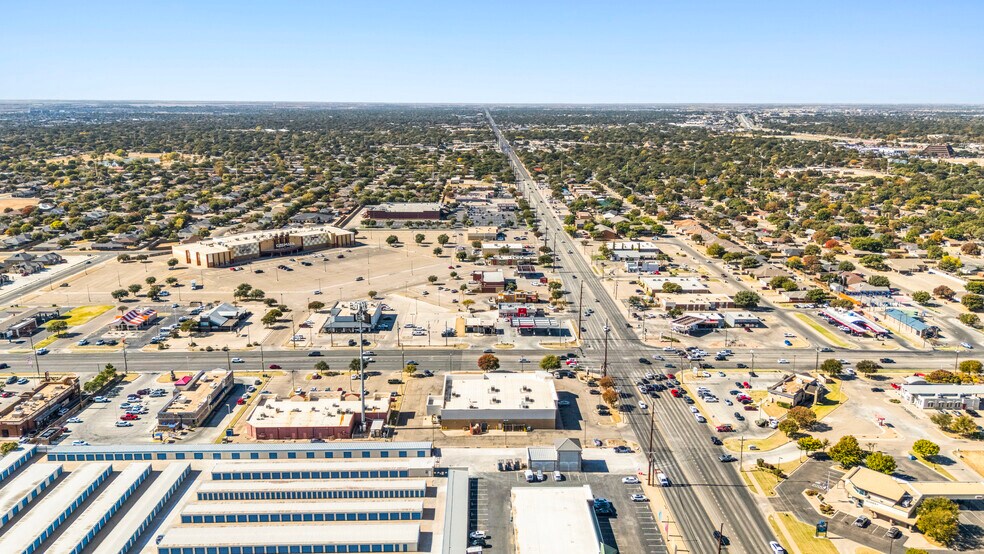 More Photos Of 2417 82nd St, Lubbock Drugstore For Sale