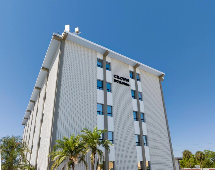 More Photos Of 3825 Henderson Blvd, Tampa Office For Lease