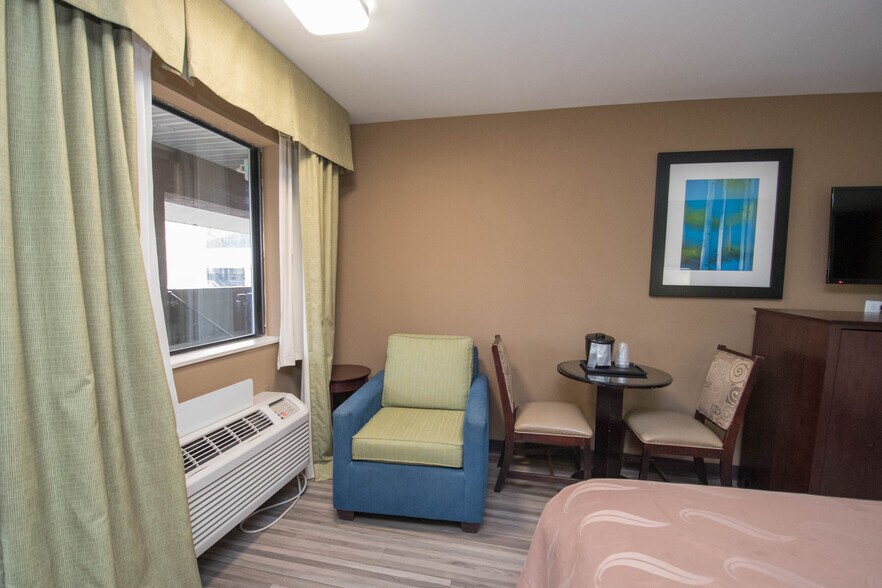 More Photos Of 750 Cobb Place Blvd NW, Kennesaw Hotel For Sale