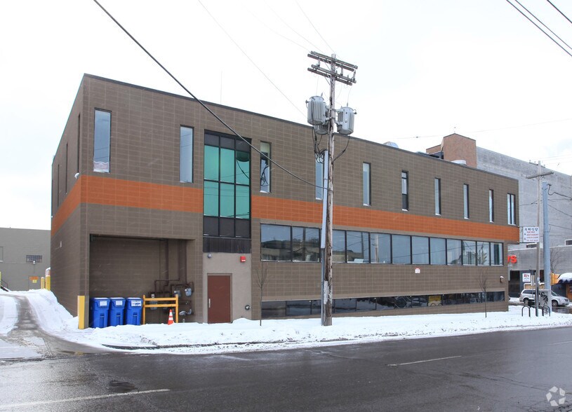 More Photos Of 701 S Crouse Ave, Syracuse Freestanding For Lease