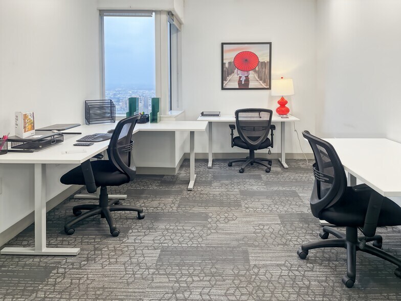 More Photos Of 2001 Market St, Philadelphia Coworking Space
