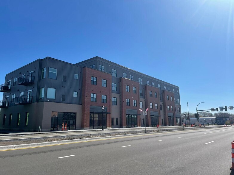 More Photos Of 101 W Broadway St, Monticello Apartments For Lease