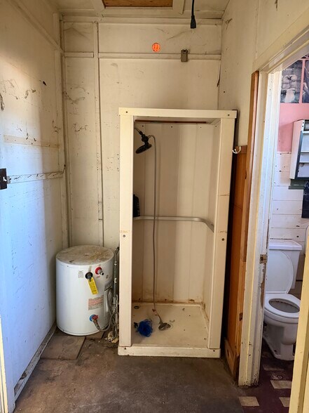 More Photos Of 217 Percy Ave, Yuba City Storefront For Sale