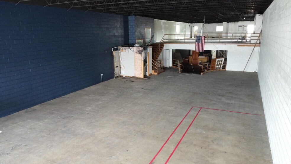 More Photos Of 411 W Main St, Waynesboro Restaurant For Sale