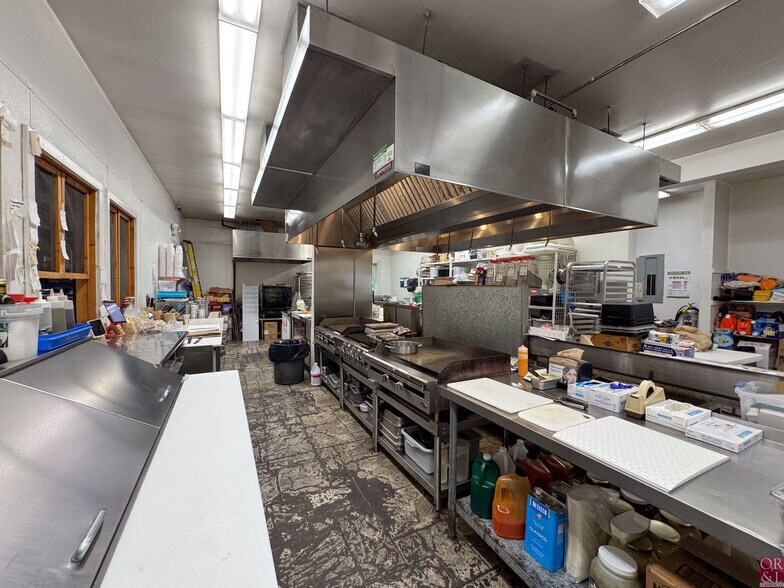 More Photos Of 1320 E Main St, Meriden Restaurant For Sale