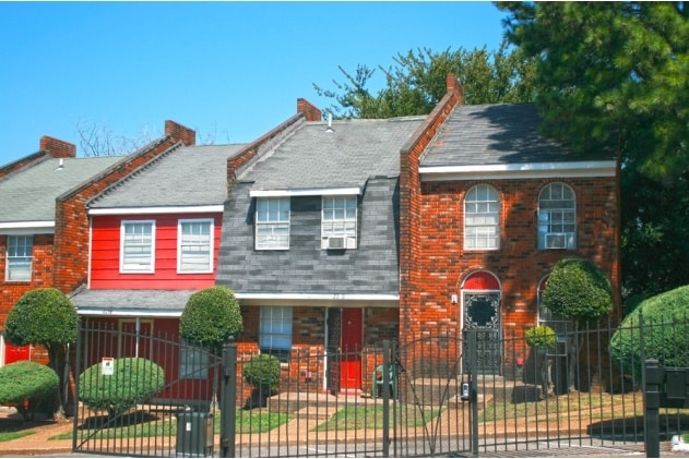 More Photos Of 2295 Candlewyck Cir, Memphis Apartments For Sale