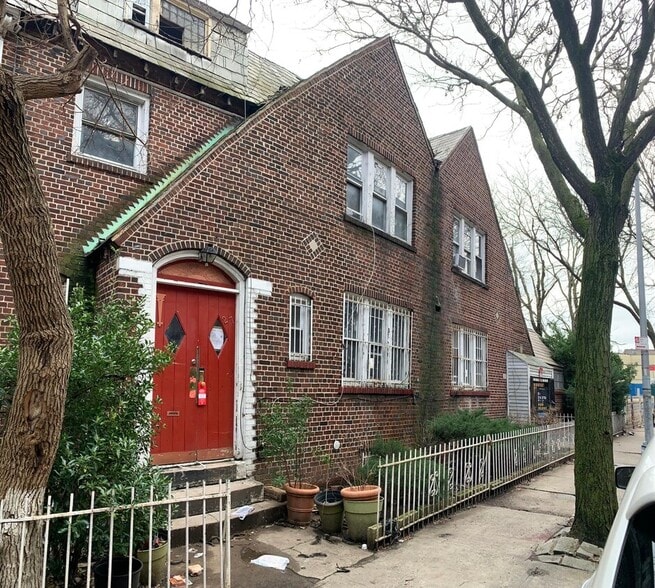 Primary Photo Of 27 E 18th St, Brooklyn Land For Sale