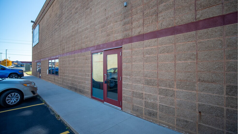 More Photos Of 5231 E Frontage Rd NW, Rochester Office For Sale