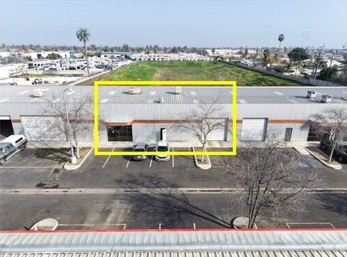 More Photos Of 3001 Auto Mall Dr, Bakersfield Warehouse For Lease