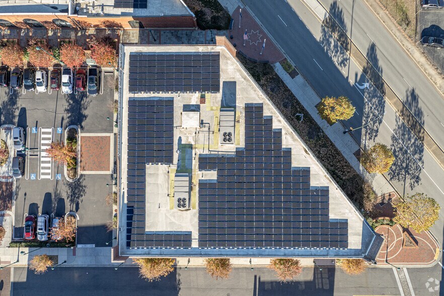 More Photos Of 2000 W Marshall St, Richmond Office For Lease