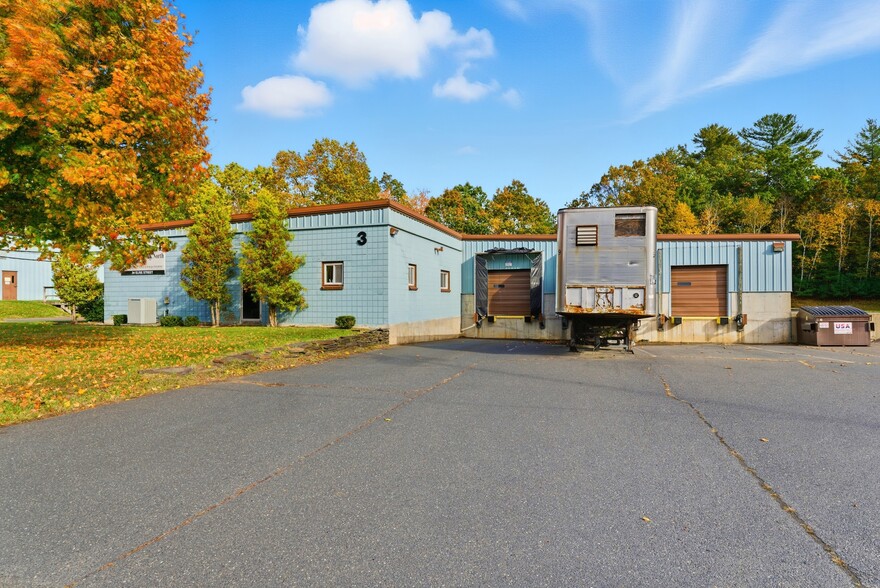 More Photos Of 34 Elise St, Westfield Industrial For Lease
