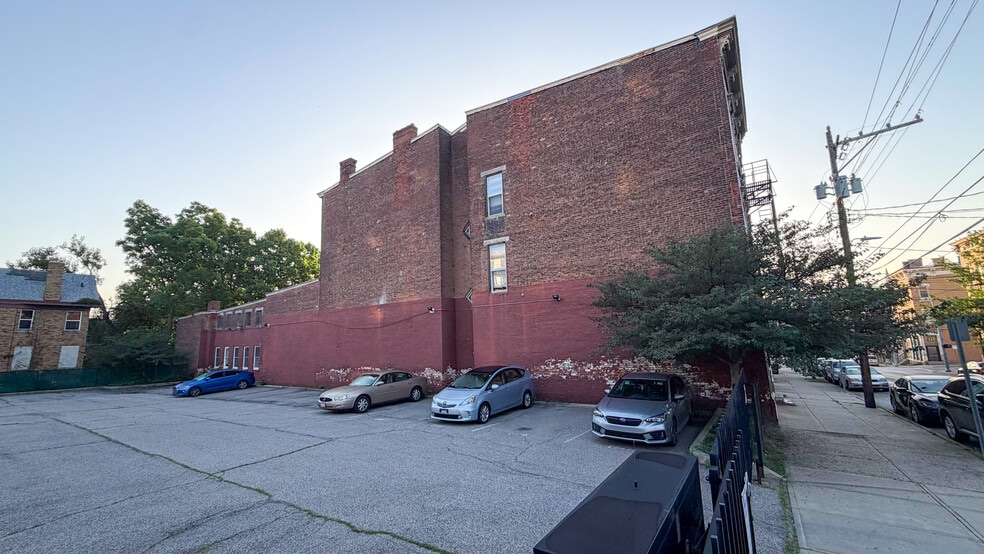 More Photos Of 24 E University Ave, Cincinnati Apartments For Sale