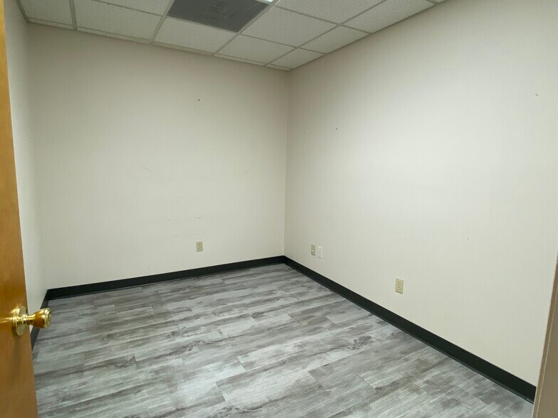 More Photos Of 918 Rolling Acres Rd, Lady Lake Medical For Lease