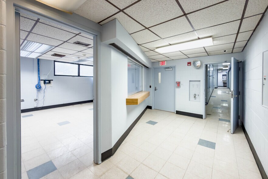 More Photos Of 6902 Chicago Rd, Warren Schools For Sale