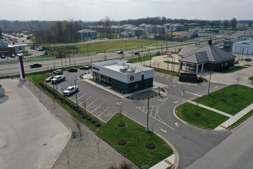 More Photos Of 3513 E 10th St, Jeffersonville General Retail For Sale