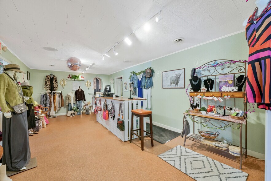 More Photos Of 2665 J Maddy Pky, Interlochen Storefront For Sale