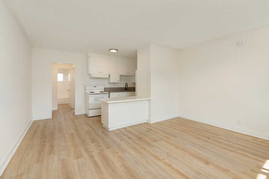 More Photos Of 1626 Pine Ave, Long Beach Apartments For Sale