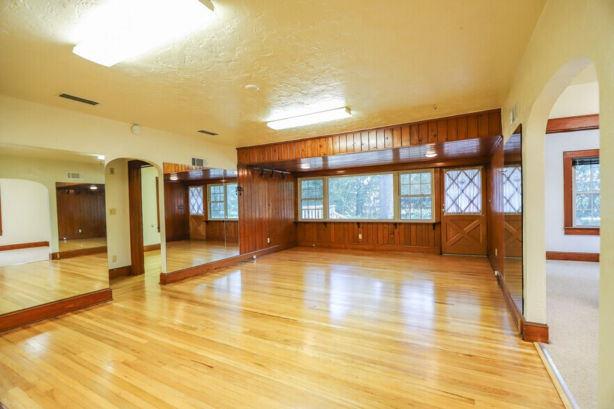 More Photos Of 1234 NW 14th Ave, Gainesville Medical For Lease