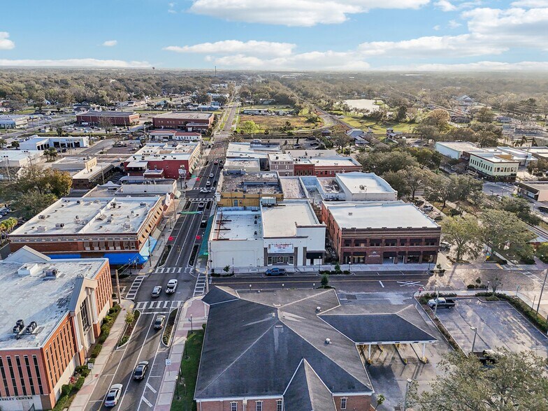 More Photos Of 106-109 N Evers St, Plant City Medical For Lease