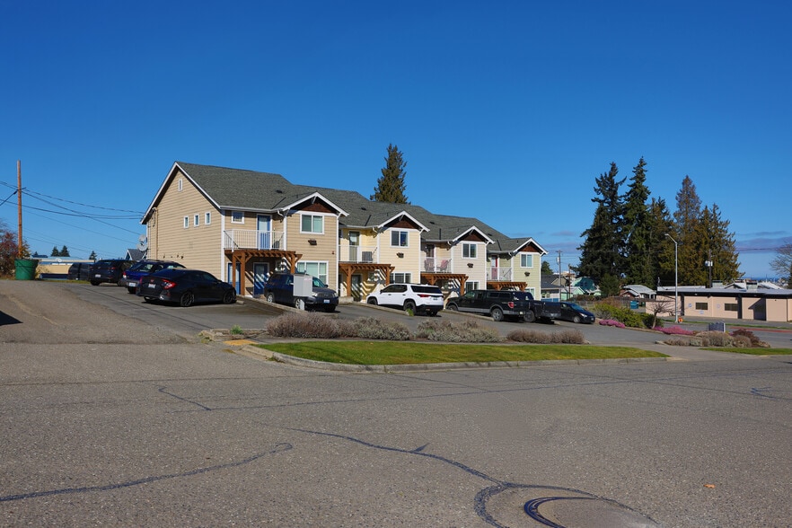 More Photos Of 808 S Chase St, Port Angeles Apartments For Sale