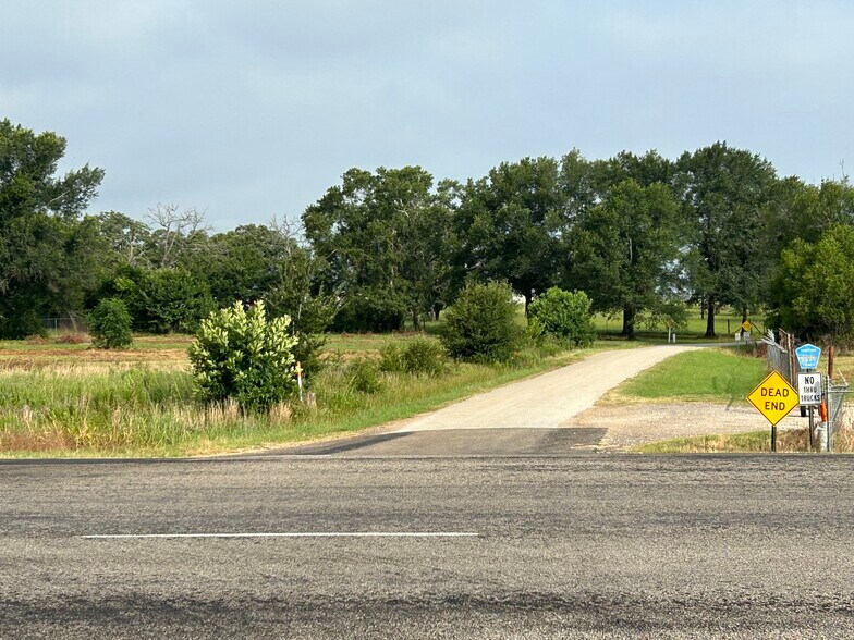 More Photos Of South US Hwy 79/84, Palestine Land For Sale