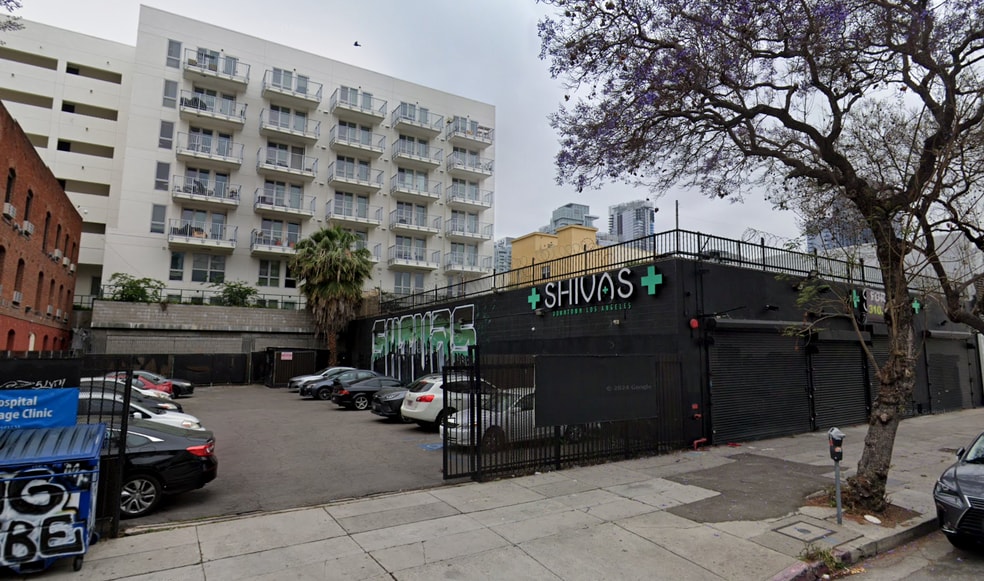 More Photos Of 1339-1341 S Hill St, Los Angeles General Retail For Lease