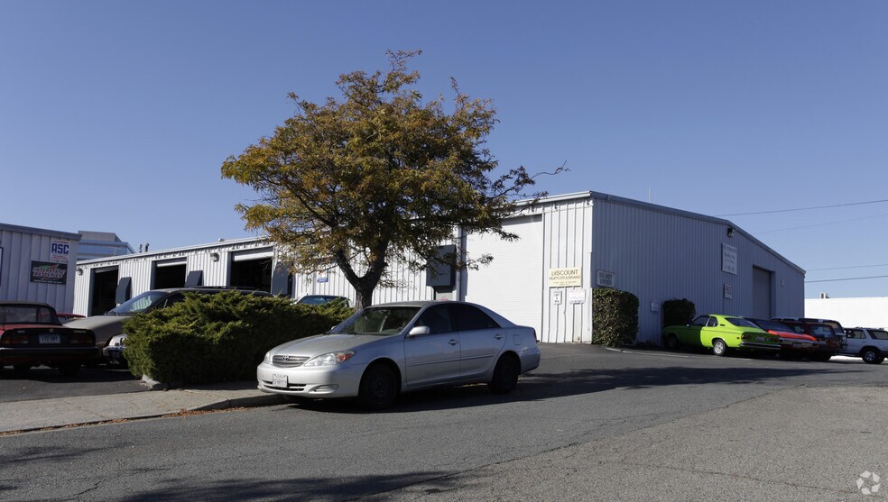 More Photos Of 2040 N Main St, Walnut Creek Auto Repair For Lease