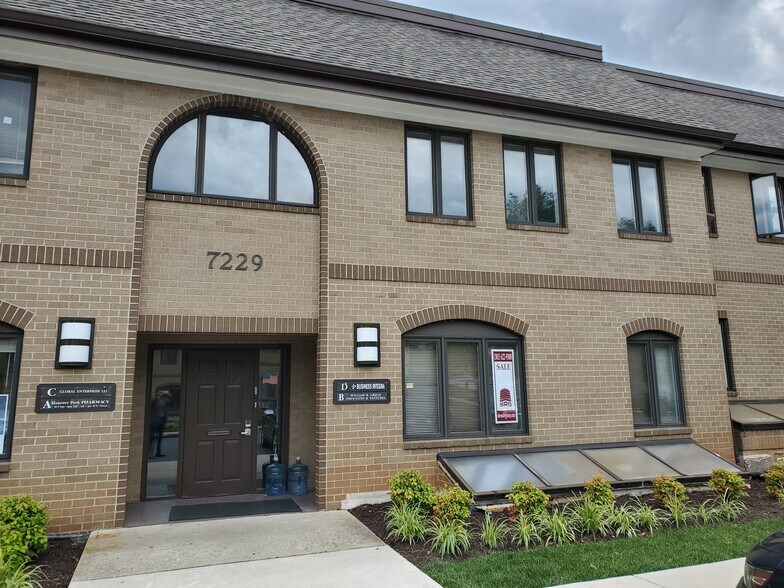 More Photos Of 7221-7231 Hanover Pky, Greenbelt Medical For Sale