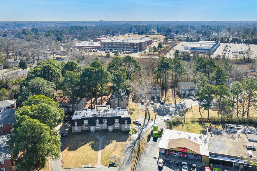 More Photos Of 824 Post Ave, Chesapeake Multifamily For Sale