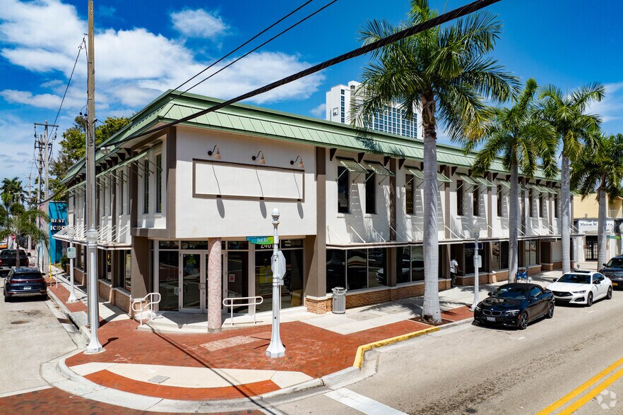 More Photos Of 2401 1st St, Fort Myers Office Residential For Lease