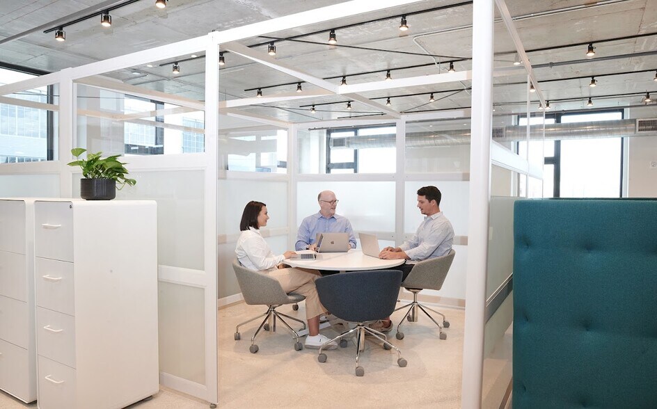 More Photos Of 218 NW 24th St, Miami Office Residential For Lease