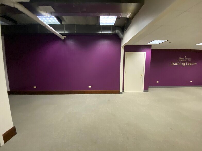 More Photos Of 450 E Higgins Rd, Elk Grove Village Coworking Space