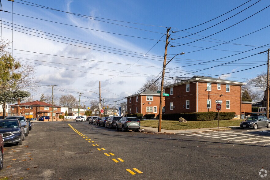 More Photos Of 3044 Amboy Rd, Staten Island Medical For Lease