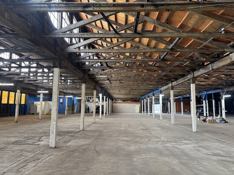 More Photos Of 3954 Whiteside St, Los Angeles Warehouse For Lease