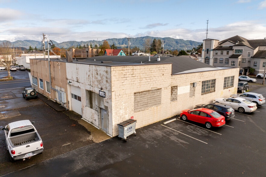 More Photos Of 2105 4th St, Tillamook Industrial For Sale