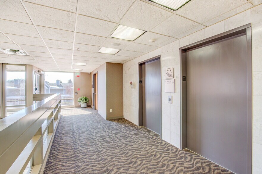 More Photos Of 570 Asbury St, Saint Paul Office For Lease