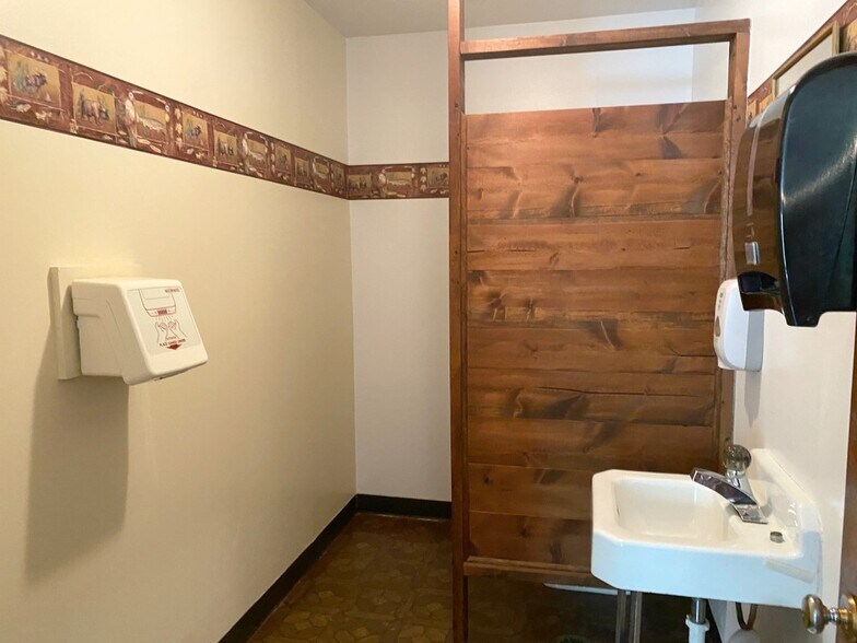 More Photos Of 1640 W US-2, Crystal Falls Restaurant For Lease
