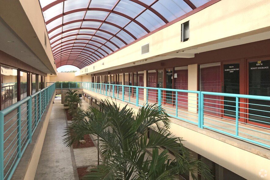 More Photos Of 10190-10286 NW 47th St, Sunrise Light Distribution For Lease