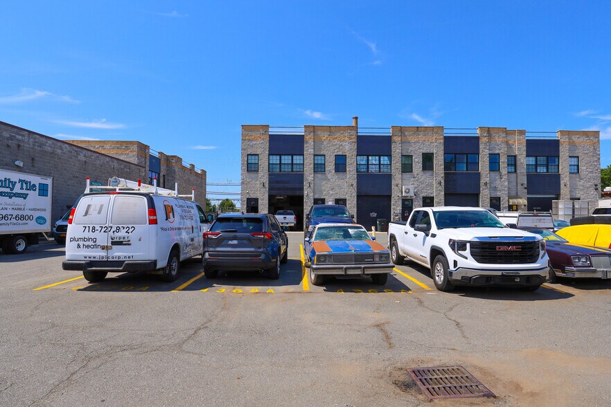 More Photos Of 4364A Victory Blvd, Staten Island Industrial For Sale