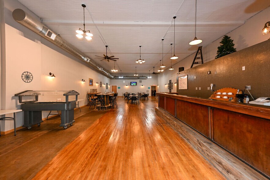 More Photos Of 115 Diamond St N, Ridgeland Restaurant For Sale