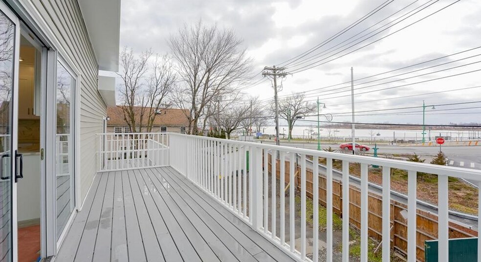 More Photos Of 650 City Island Ave, Bronx Apartments For Sale